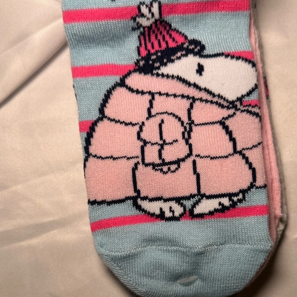 NEW! Peanuts Women's No Show Socks 3 Pack